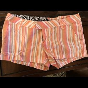 Volcom shorts size3